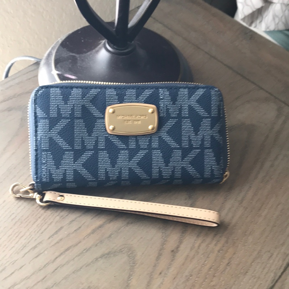 MK wallet
